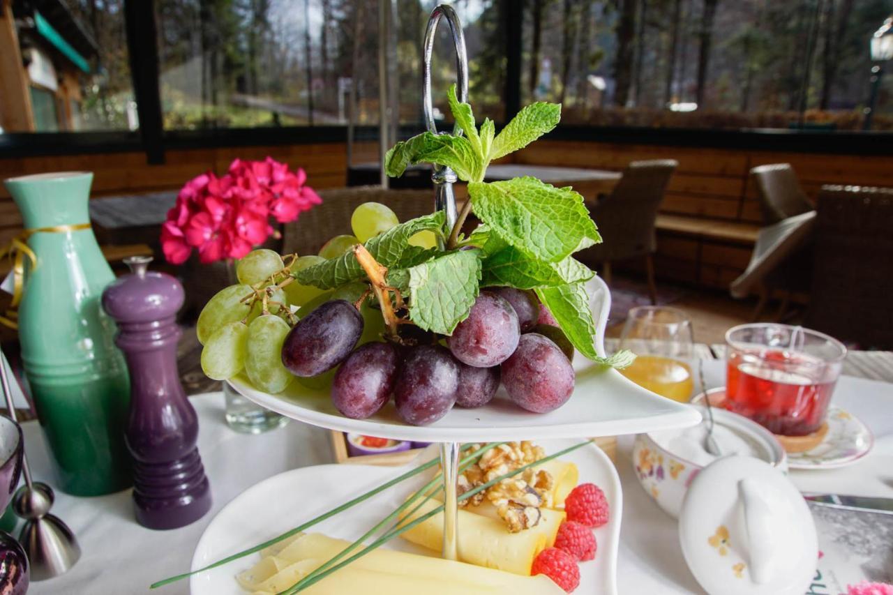 Waldruhe - Bett, Fruehstueck & Ein Laecheln Bed & Breakfast Bad Aussee Exterior foto