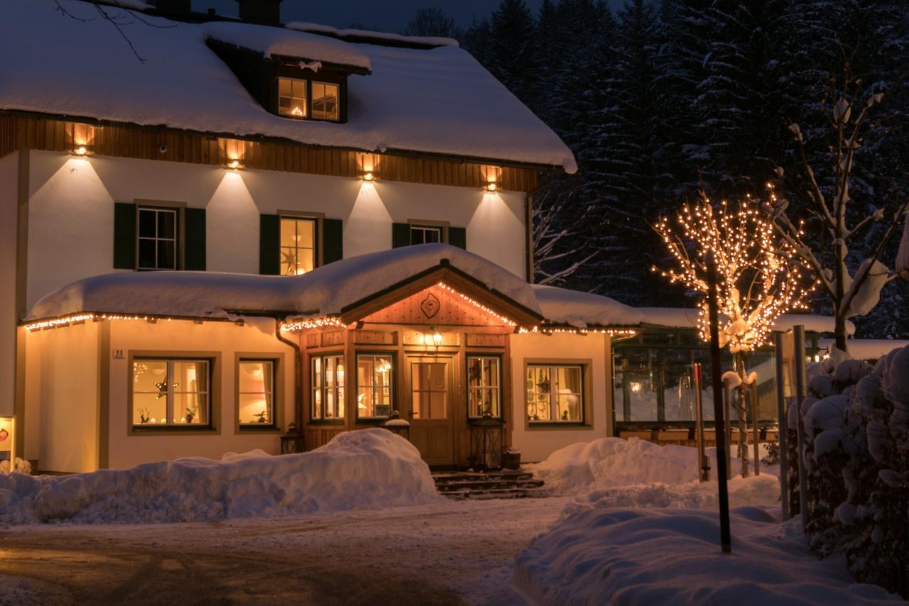 Waldruhe - Bett, Fruehstueck & Ein Laecheln Bed & Breakfast Bad Aussee Exterior foto
